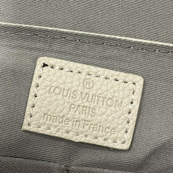 Picture of Louis Vuitton Mens Bags _SKUfw155680174fw